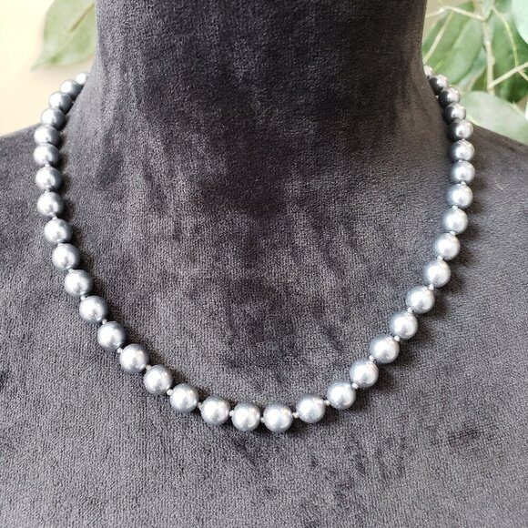 Womens Gray Shell Pearl Natural South Sea Beaded Necklace with Lobster Clasp - Picture 1 of 6